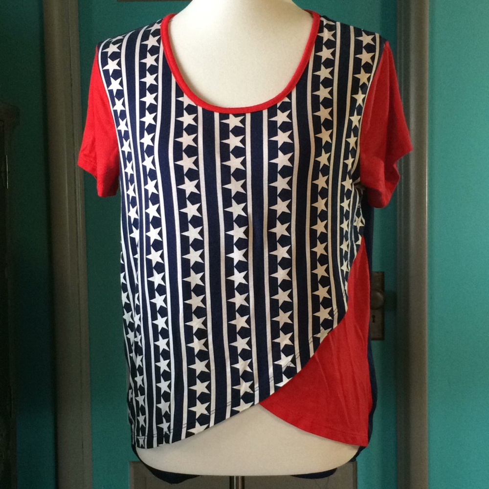 ❤️ 4th of July,  patriotic top. 🇺🇸